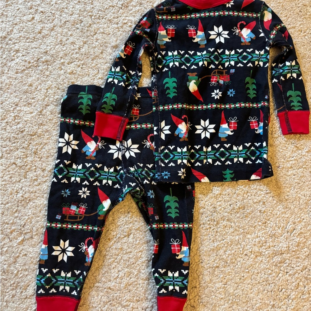 Hanna Andersson Gnome Holiday Pajama Set with Red Accents